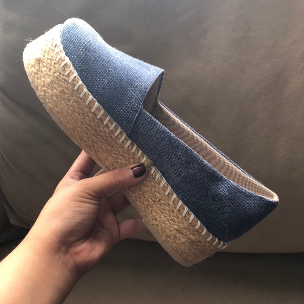 Platform Shoes - Picture 2 of 2
